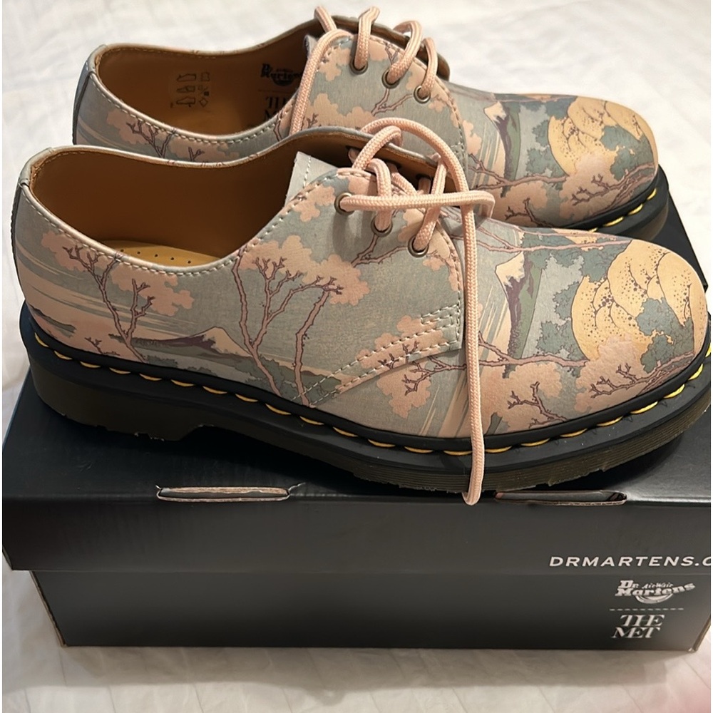 1461 The Met Dr. Martens